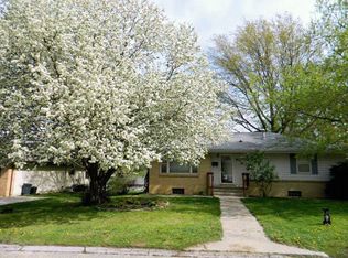 916 Broadway St, Audubon, IA 50025
