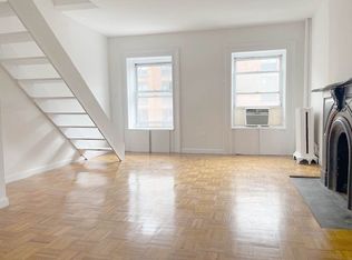 402 W 22nd St #5F, New York, NY 10011