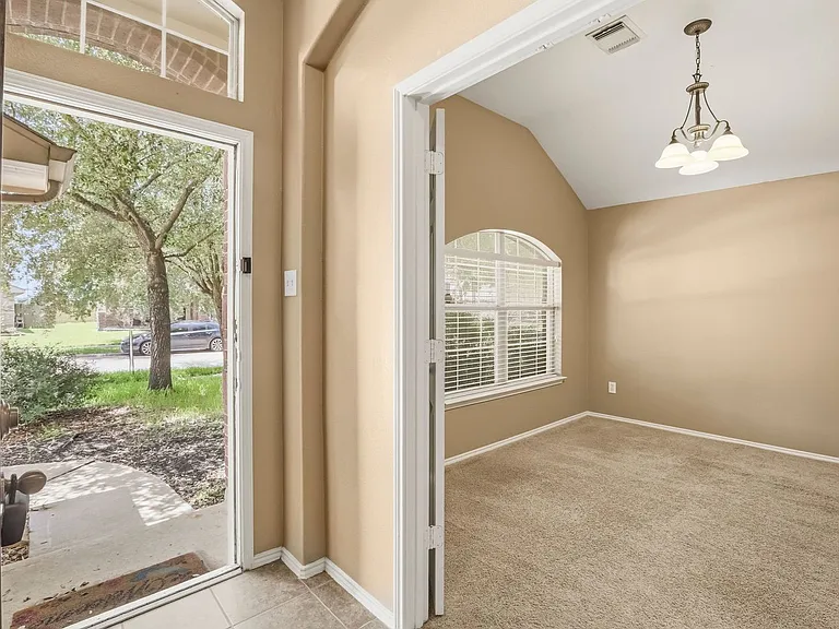 9618 Red Rugosa Dr — Photo 3