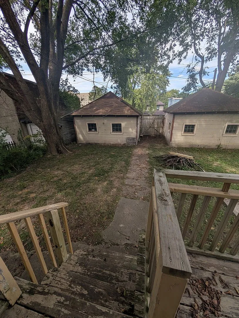 2 bed 1 bath 1st floor apartment — Photo 4