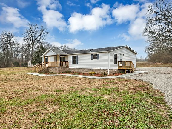 4th image of 830 Calls Rd