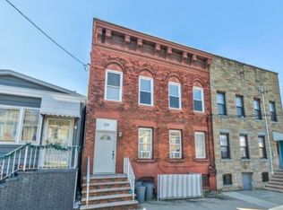 128 W 20th St #2R, Bayonne, NJ 07002