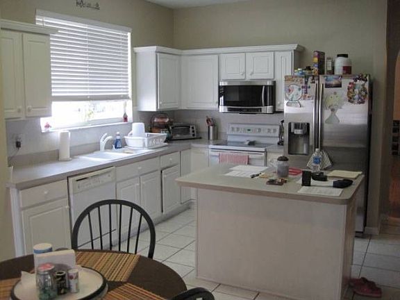 Kitchen/Family Room Combo