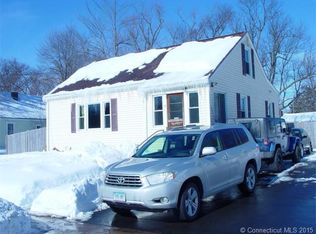 8 Connecticut Ave, Enfield, CT 06082