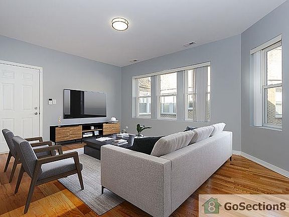 4th image of 7646 S Essex Ave #1
