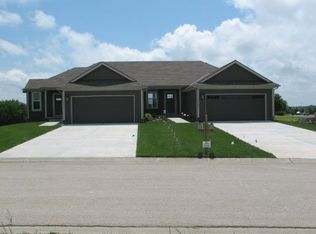 4905 141st Ter, Basehor, KS 66007