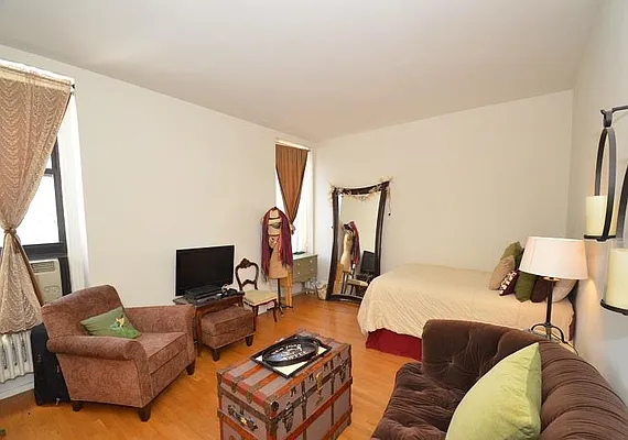 Rented by Buchbinder & Warren | media 43