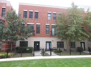 938 W 15th Pl #B-19, Chicago, IL 60608