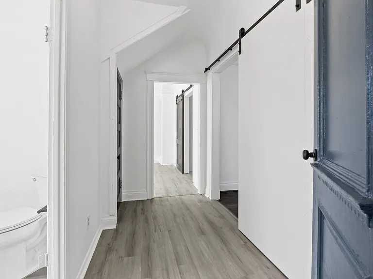 152 E Plymouth St — Photo 17