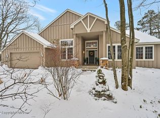 112 Wild Pines Dr, Pocono Pines, PA 18350