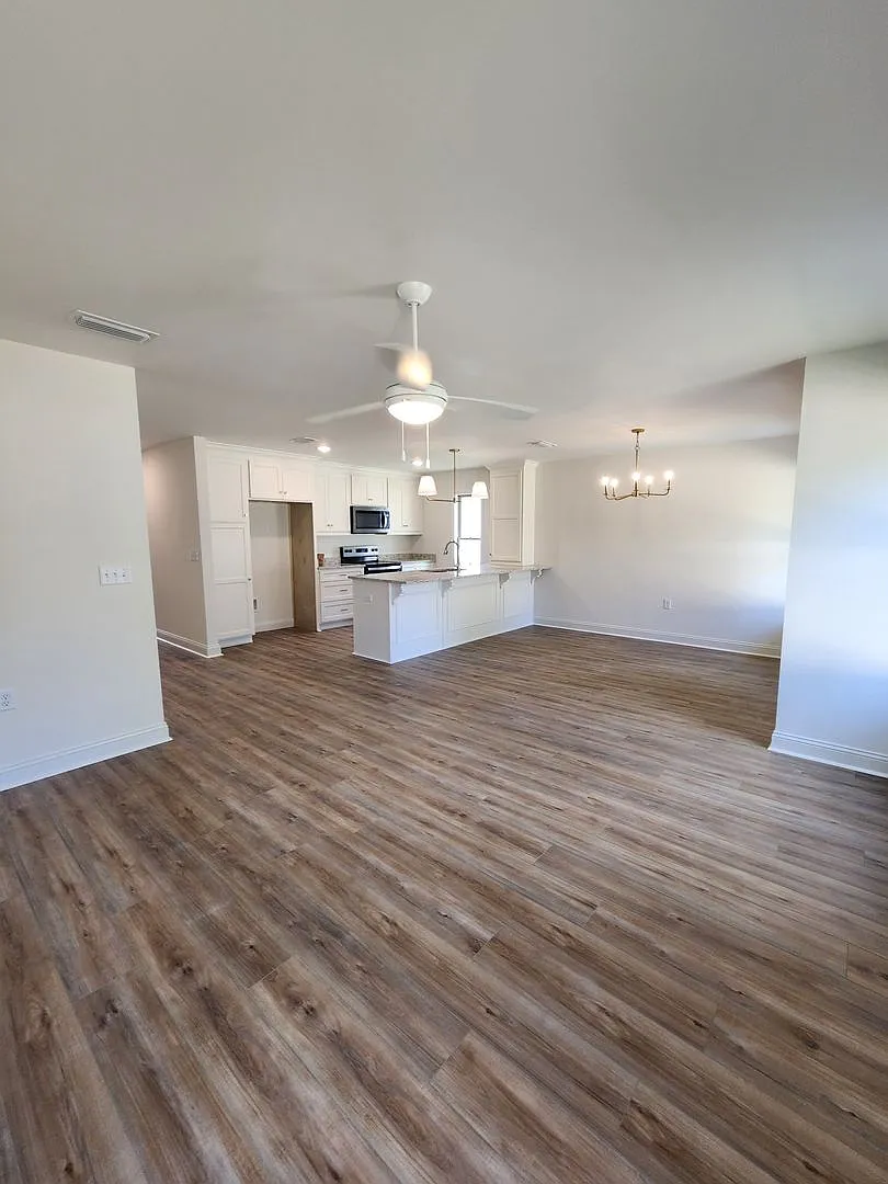 !!New Construction!! NEAR Pinegrove Elementary/Middle - 4BR Home with Granite Countertops, LVP Fl... — Photo 2