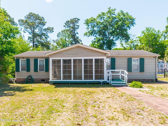 2nd image of 628 Magnolia Drive