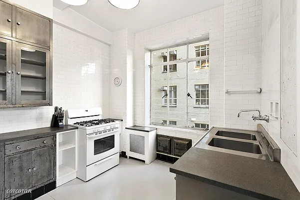 Sold by Corcoran | media 5