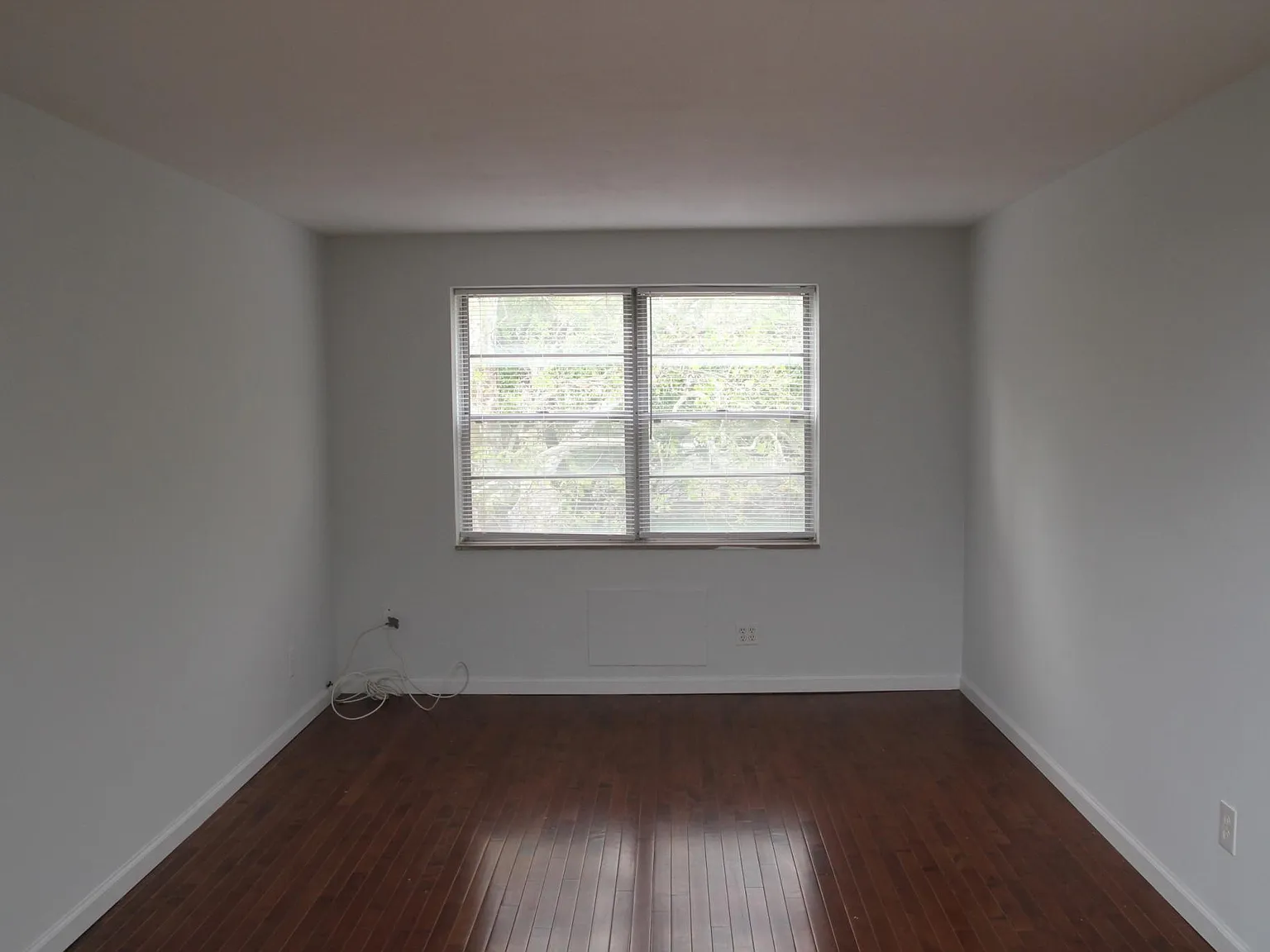 2 bed, 1.5 bath, 900 sqft, $1,395 — Photo 4