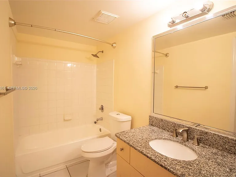 2469 Centergate Dr — Photo 9