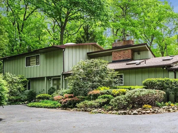 30 Camel Hollow Road, Huntington, NY 11743