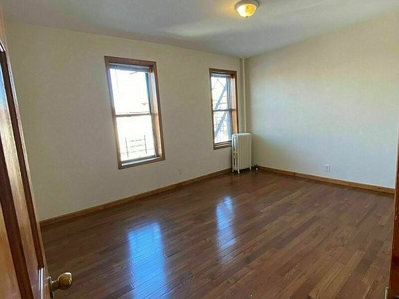 2nd image of 289 Bay 17 St #C23