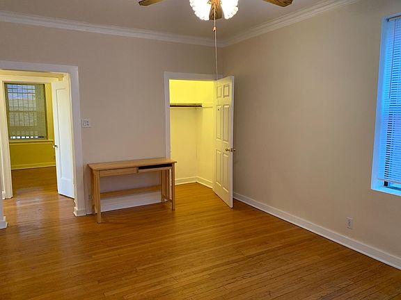 4th image of 1058 W Granville Ave APT 16