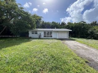 140 NW 7th St, Boca Raton, FL 33432