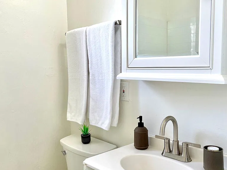 422 N 18th Ave #2 — Photo 8