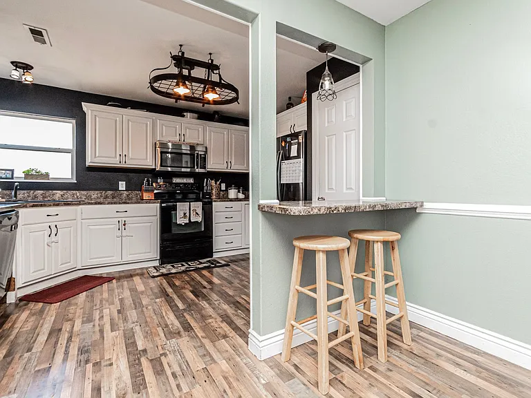 1531 N Clay St — Photo 8