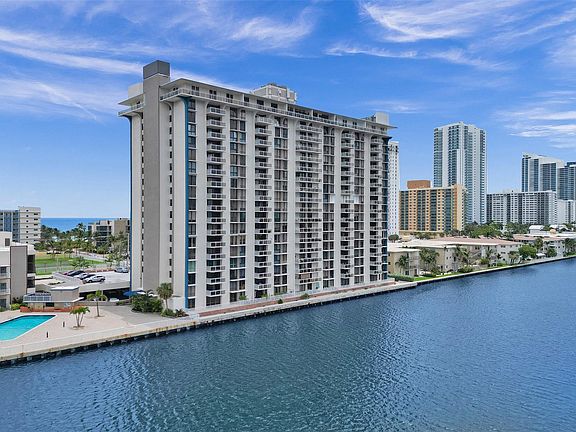 2nd image of 1600 S Ocean Drive #9D