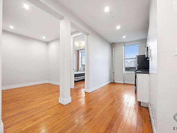 4th image of 2201 Cortelyou Rd #4G