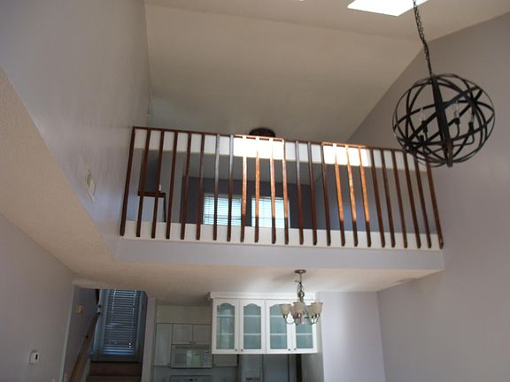 3rd image of 303 Lees Mill Dr