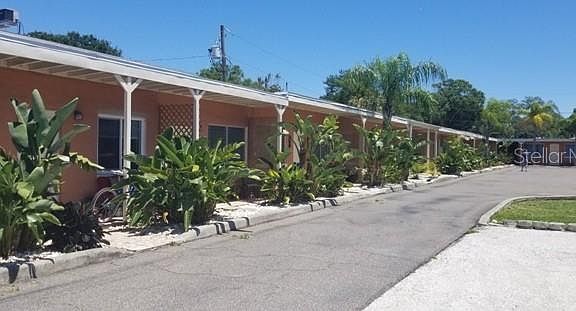 3rd image of 2035 Edgewater Dr #1