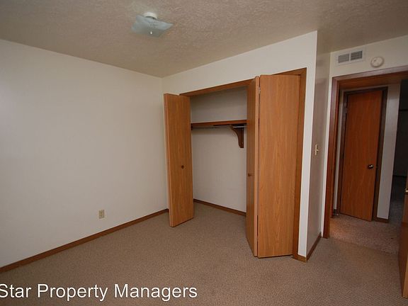 5th image of 433 S Silverwood Ln APT 2
