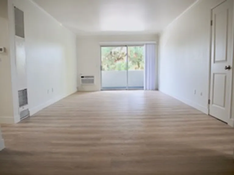 Tustin Palms Apartment Homes — Photo 34