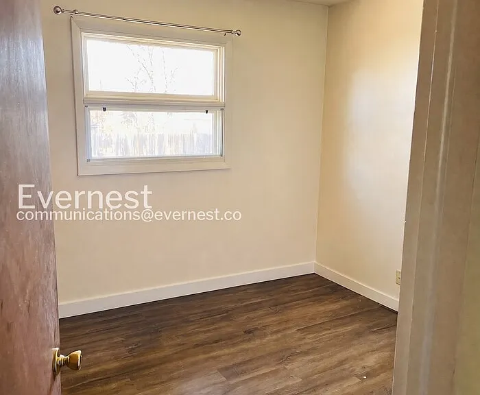 928 Timber Ln — Photo 9