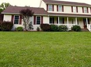 15170 Moss Woods Dr, Middlefield, OH 44062