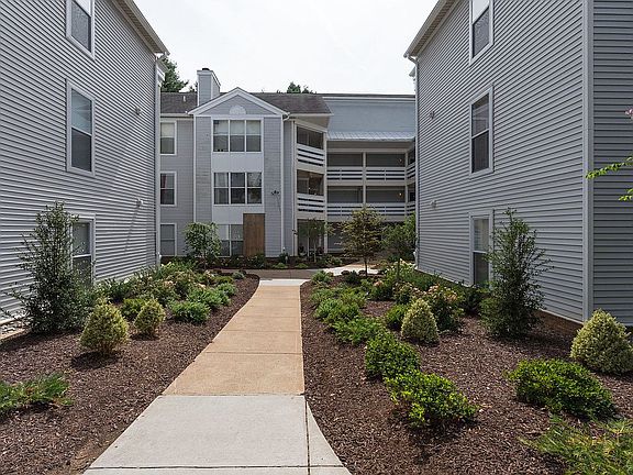 3rd image of 10303 Appalachian Cir APT 206