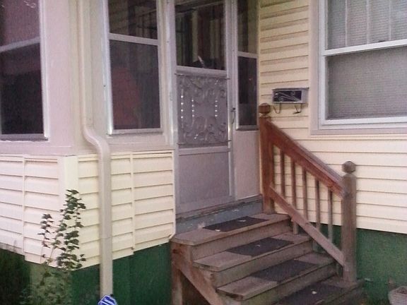 3rd image of 330 N Chelsea Ave