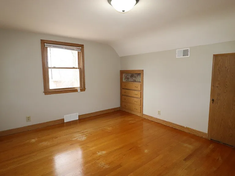 124 W Marquette St — Photo 26