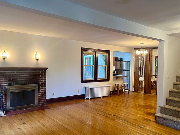 2nd image of 30 Mearns Ave #2