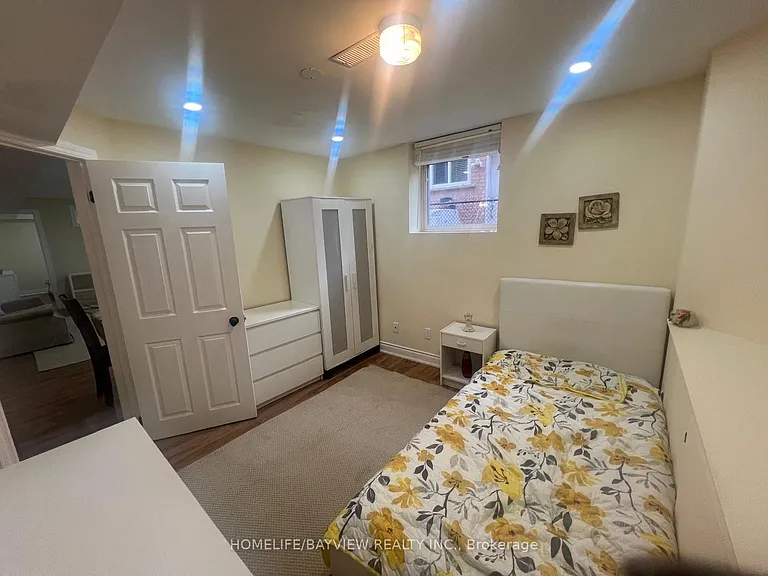 157 Goldsmith Cres #BASEMENT — Photo 5