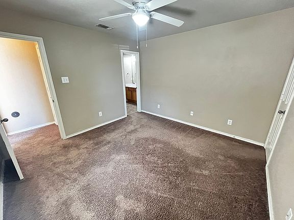 5th image of 3005 Carlton Pkwy APT 1