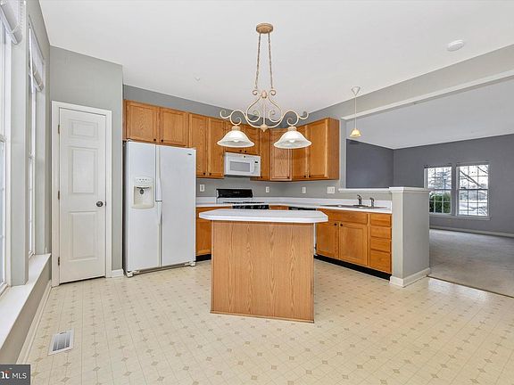 5th image of 1788 Wheyfield Dr