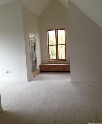 5th image of 2824 Bryant Avenue S