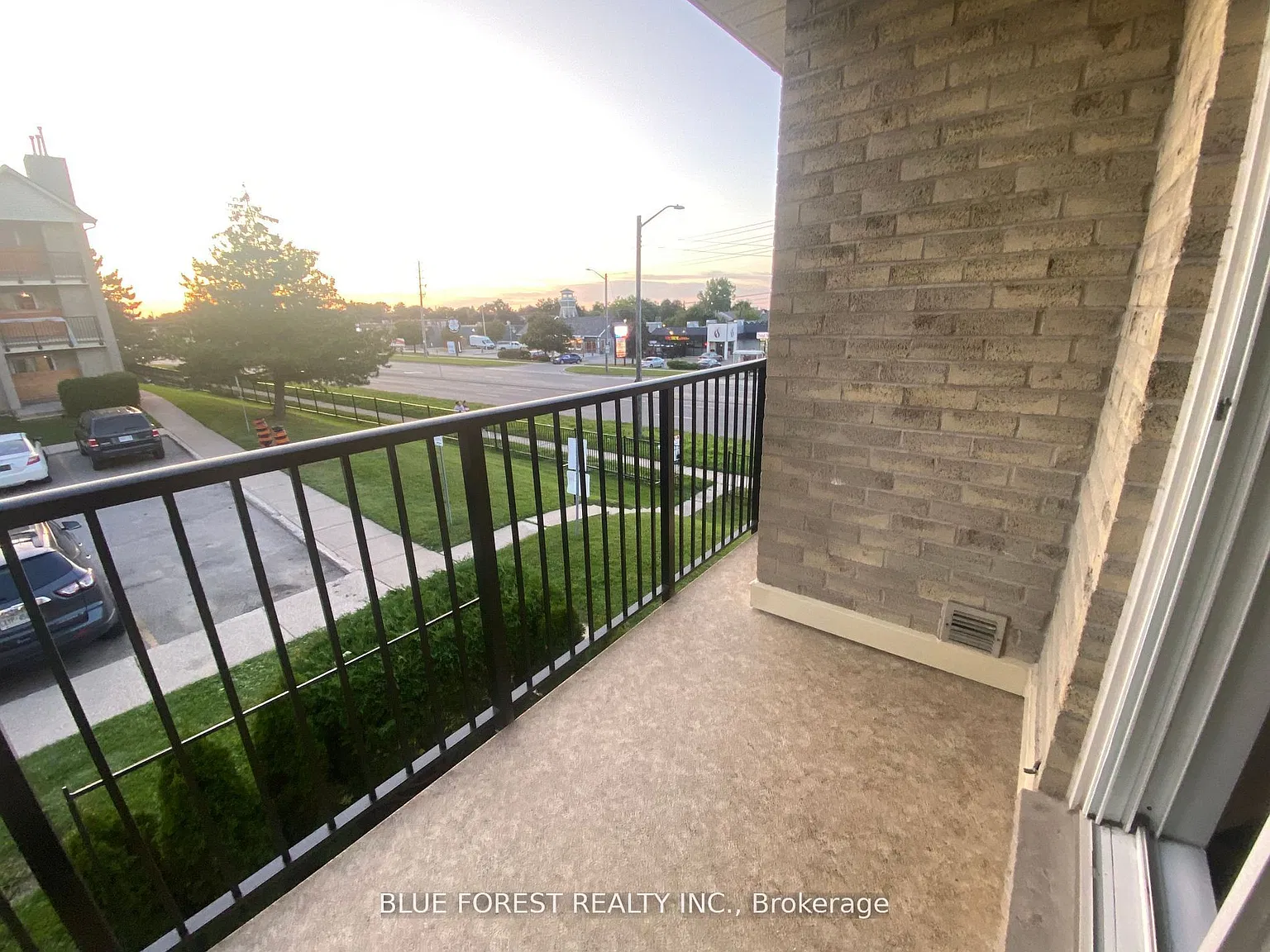 2 bed, $1,900 — Photo 3