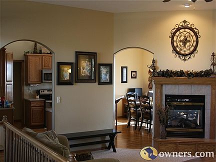 1st image of 1407 E Summerlyn Dr