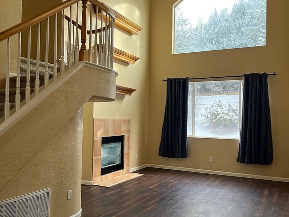 4th image of 4516 Mount Bachelor Dr