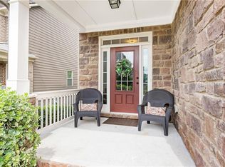 6840 Big Sky Dr, Flowery Branch, GA 30542