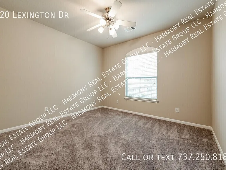 220 Lexington Dr — Photo 14