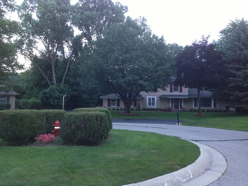 2nd image of 402 Millstone Ct