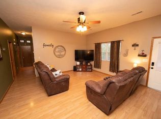 6862 Breedlove Ln, Harrison, AR 72601
