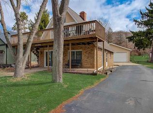 N3386 Tipperary Rd, Poynette, WI 53955