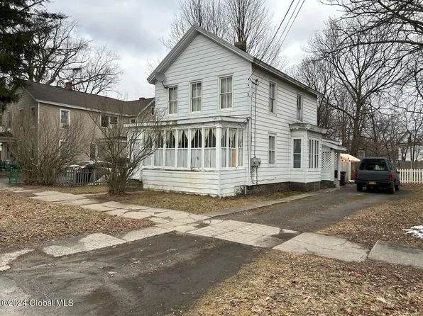 32 Broad Street, Gloversville, NY 12078